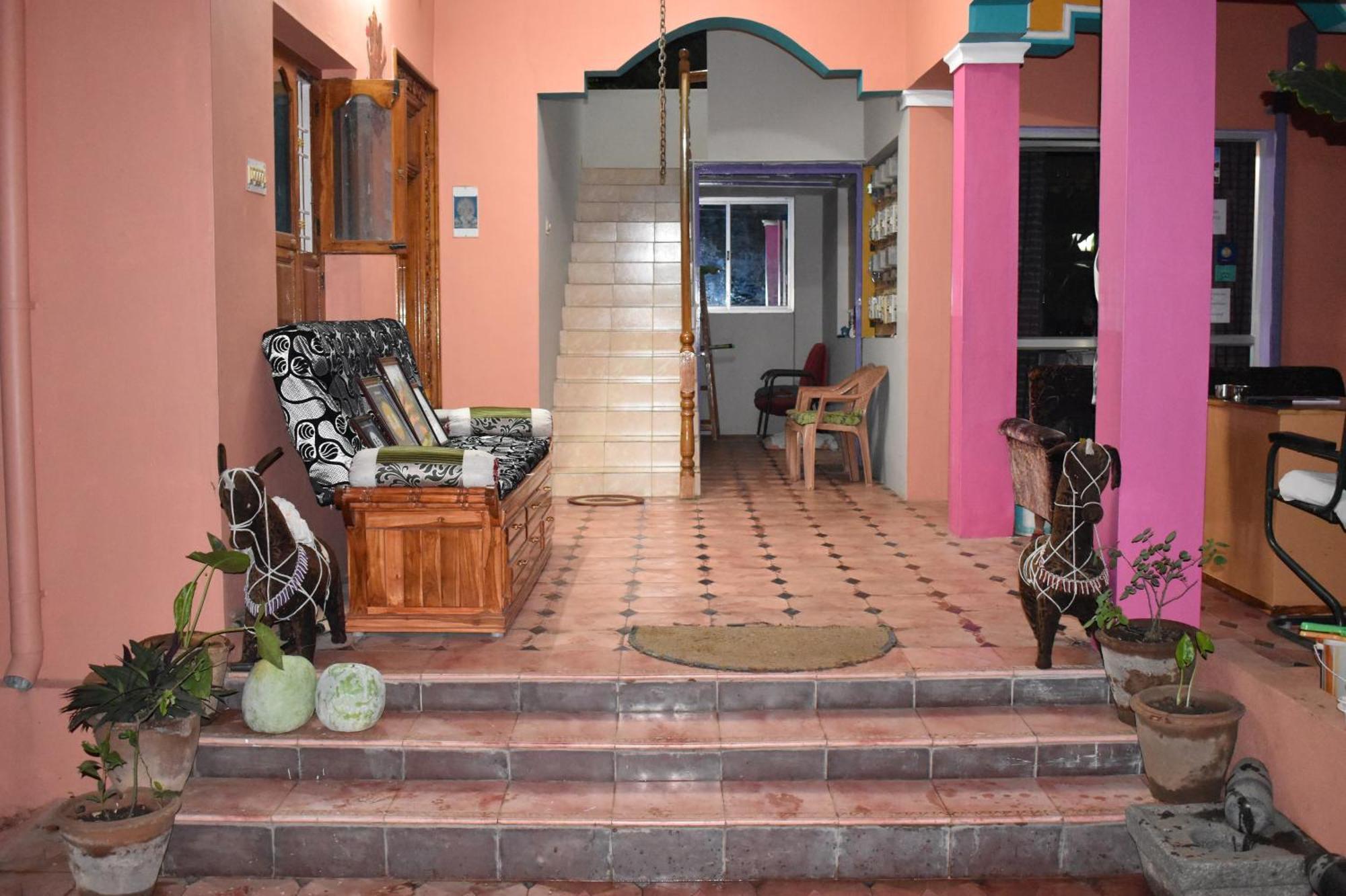 Rainbow Guest House Тіруваннамалай Екстер'єр фото